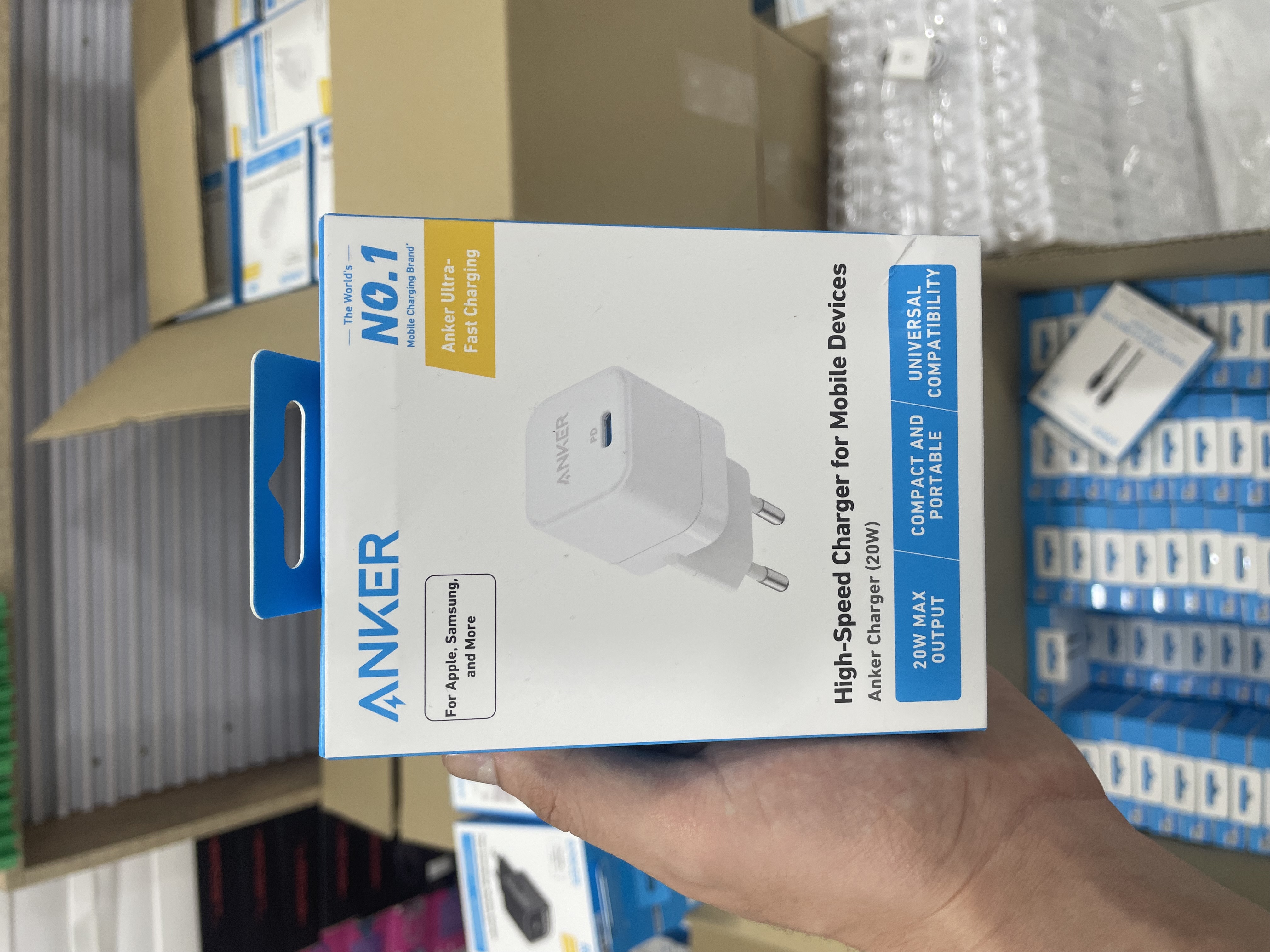 شاحن Anker 20W High-Speed Charger الأصلي – أبيض